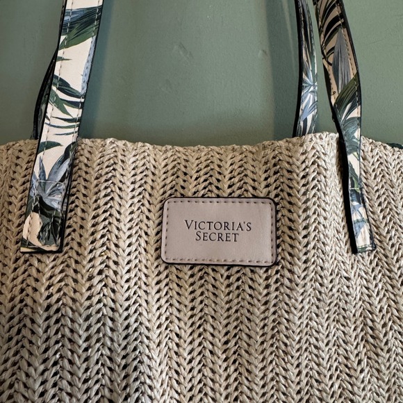 Victoria's Secret Women Limited Edition Beach Travel Tropical Woven Tote Bag Tan - Picture 3 of 6